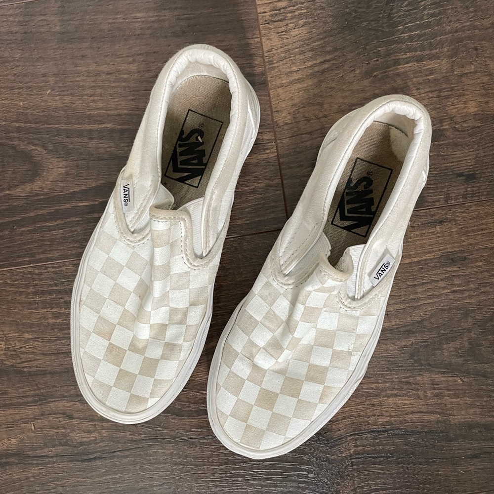 Whit checkered  style vans